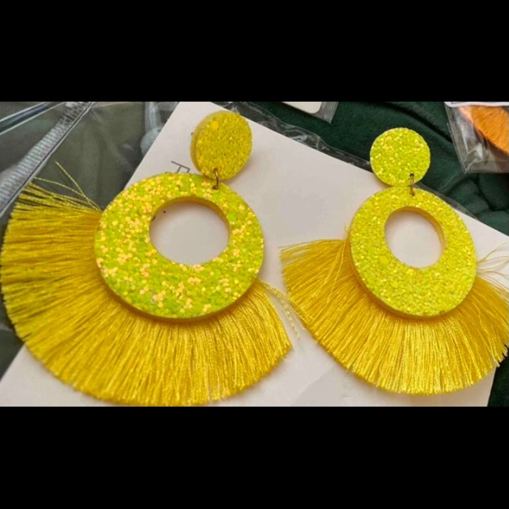 NWT Island Getaway Boutique Boho Dazzling Tassel Fringe Yellow Statement